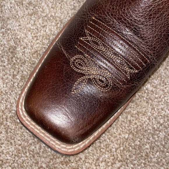 Ariat cowboy boots - Picture 2 of 8